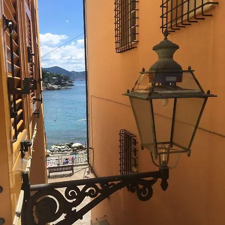 Pieds Dans L'eau Apartment Bogliasco